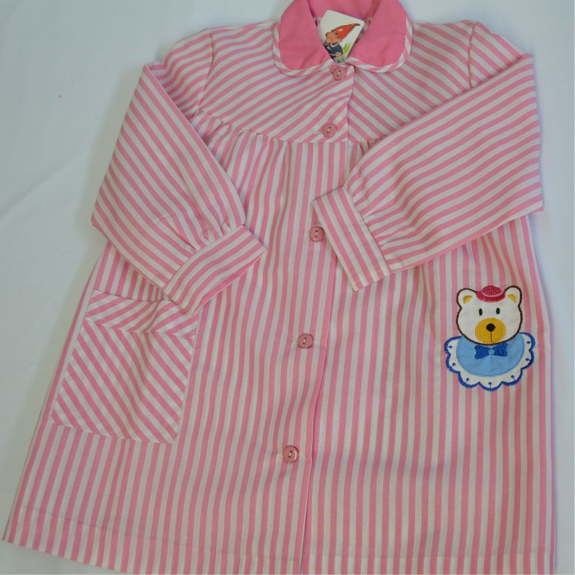 babi escolar rosa y blanco con estampado