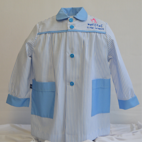 uniforme de colegial blanco y azul