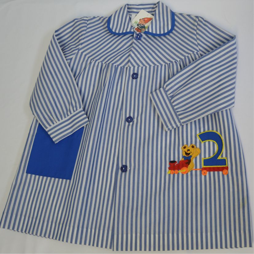 babi escolar azul y blanco con estampado