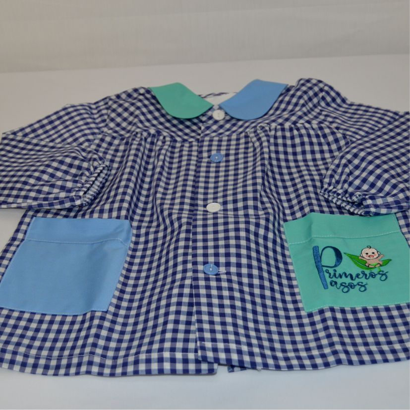 babi azul con estampado